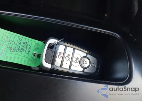 2019 Ford Fusion Hybrid Titanium from USA, damaged, VIN 3FA6P0RU3KR105328